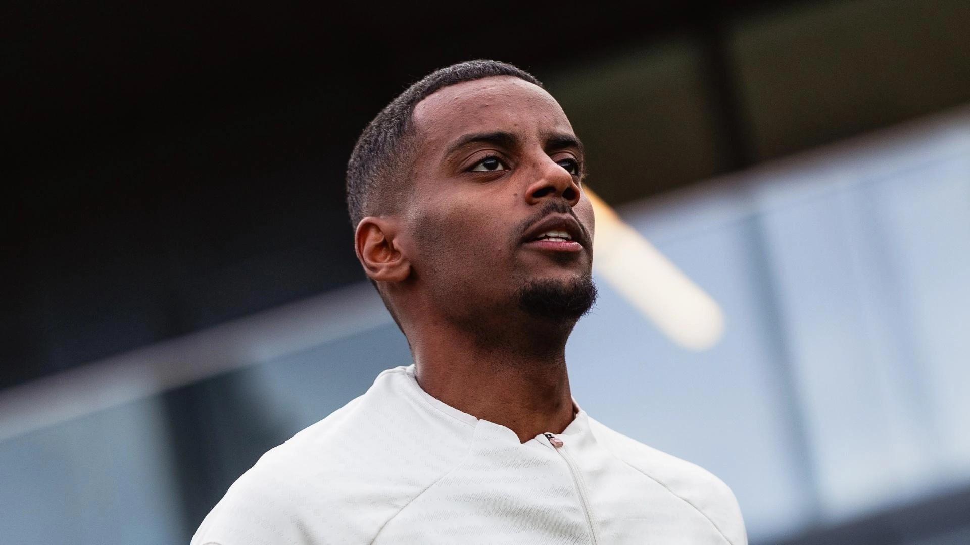 世界杯高清播放平台-好消息，斯洛特：伊萨克将于周四回归合练