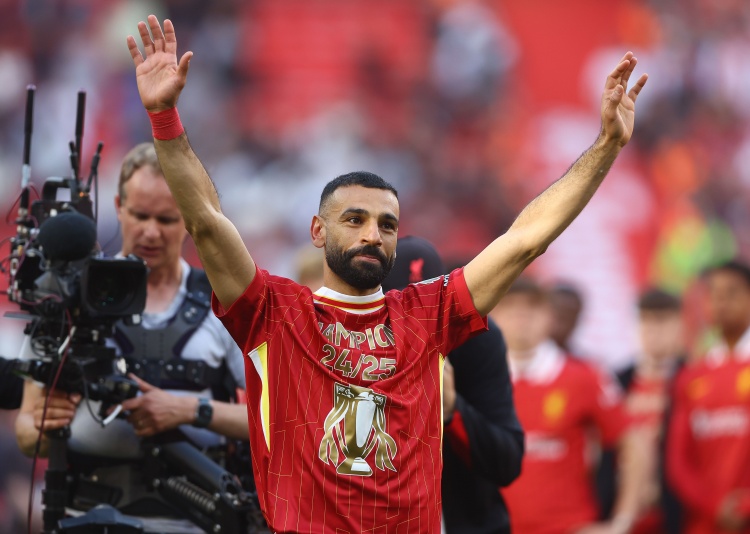 世界杯官网直播软件下载-人未走，枷锁先至！萨拉赫的“暮色之路”会比梅西和C罗更难抉择