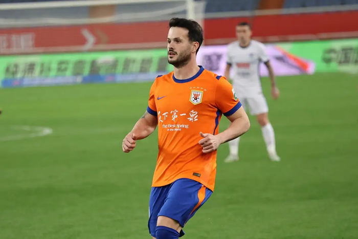 世界杯官网直播软件下载-摆烂养老，泰山队高层怎么想的，瓦科续约并非1+1，而是选择高薪+长约|卡扎伊什维利|山东泰山|大连英博|韩鹏|合同_新浪体育_新浪新闻